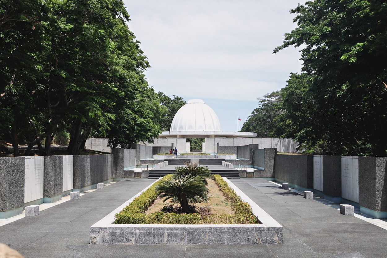 cor-9-war_memorial-2