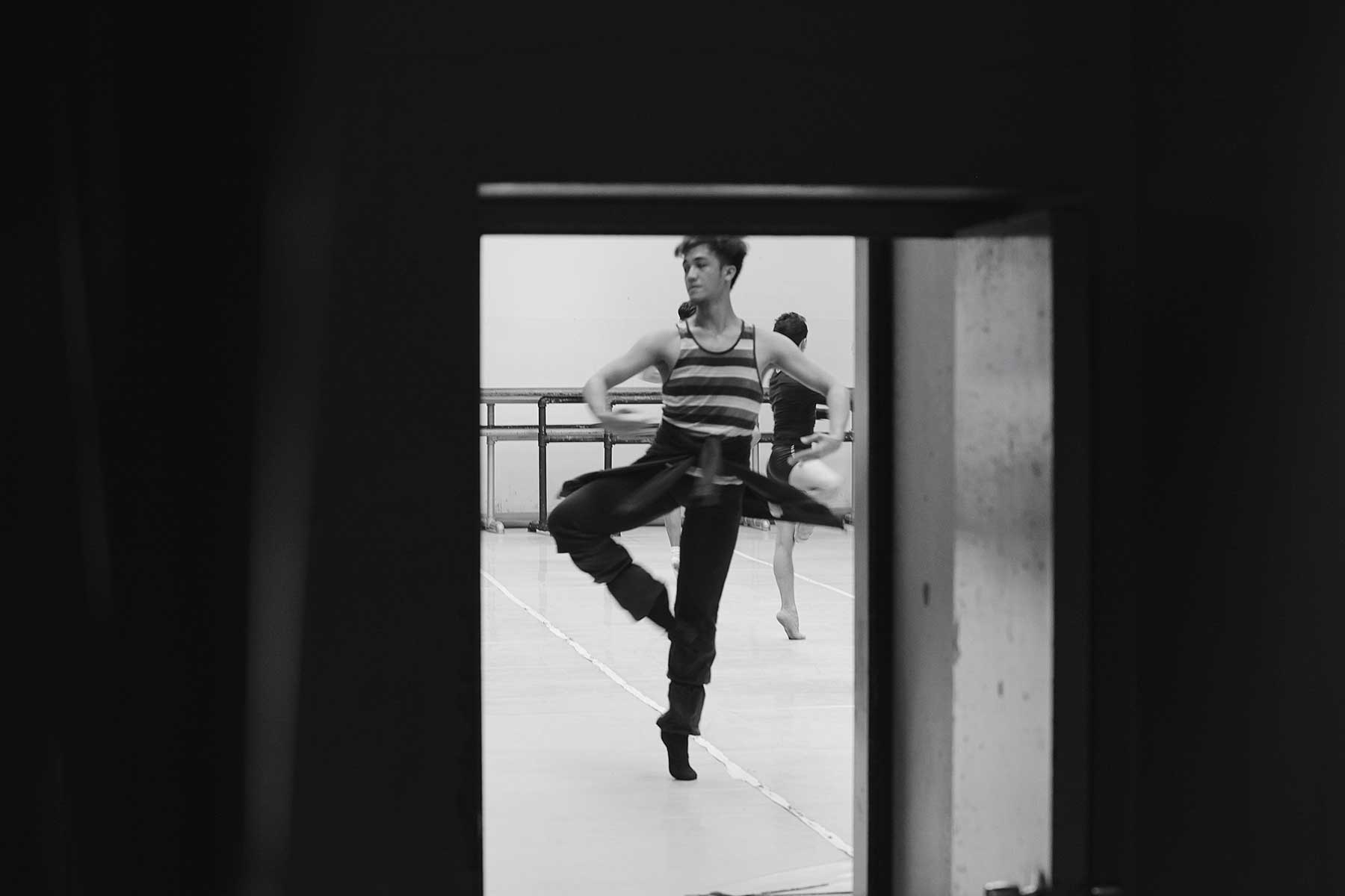 issue_02_balletphils_17