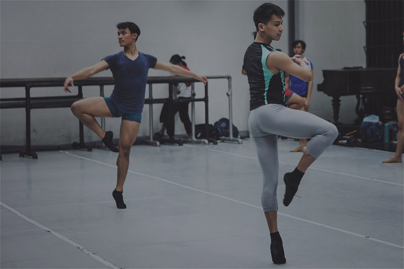issue_02_balletphils_1