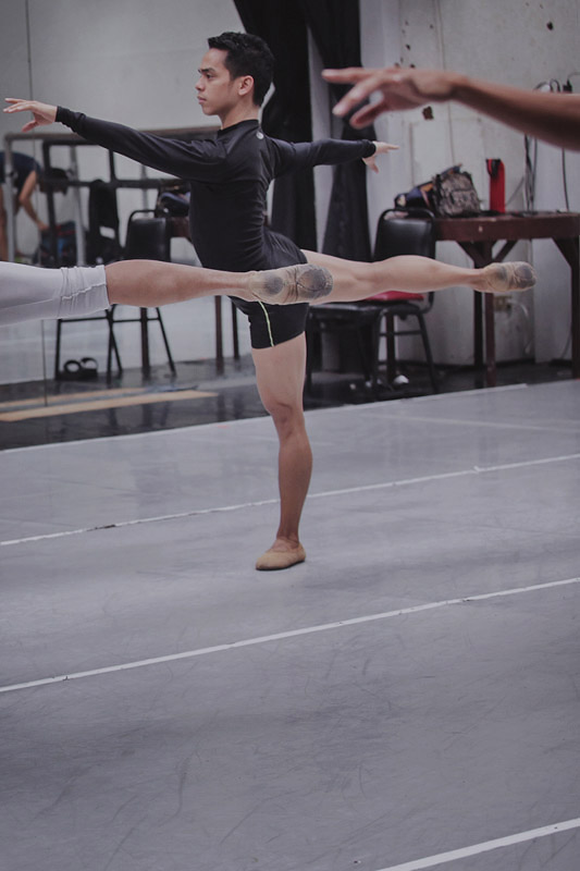 issue_02_balletphils_5